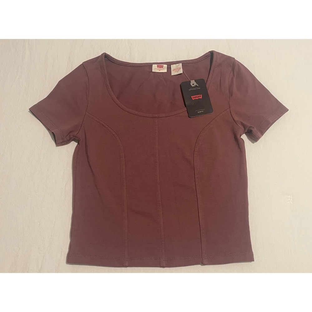 00592 - Levi's Junior Slim Fit Cropped T Shirt Short Sleeve Square Dusty Rose XS